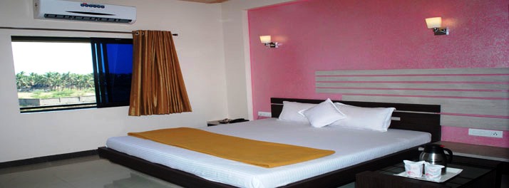 2208/Hotel Sun Plaza - Somnath 06.jpg